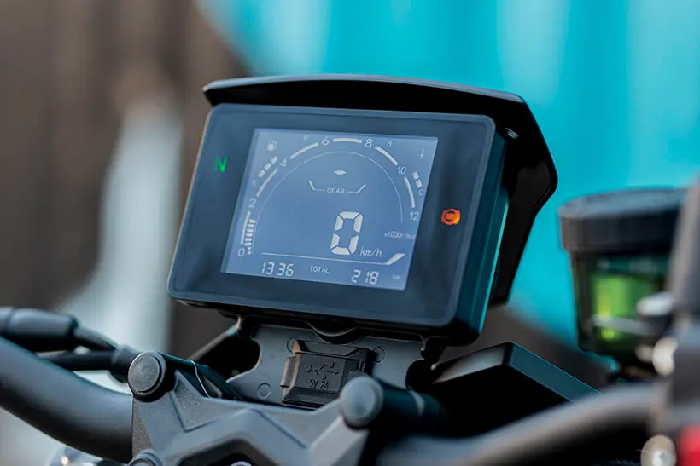 Motocicleta QJ SRK400 Nacked E5 - Imagen 2
